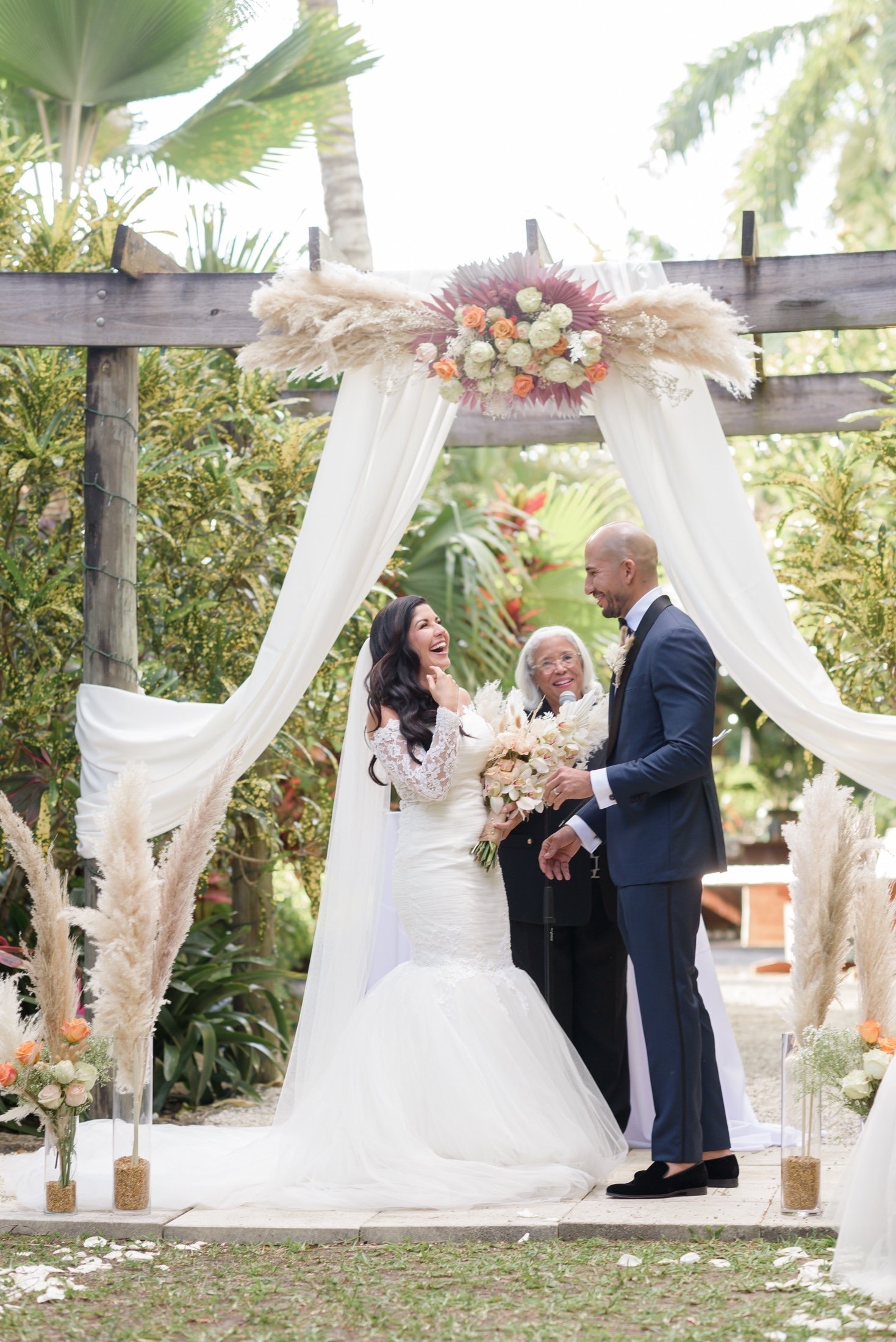 carousel-hero-element image-0