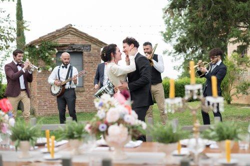 carousel-hero-element image-0