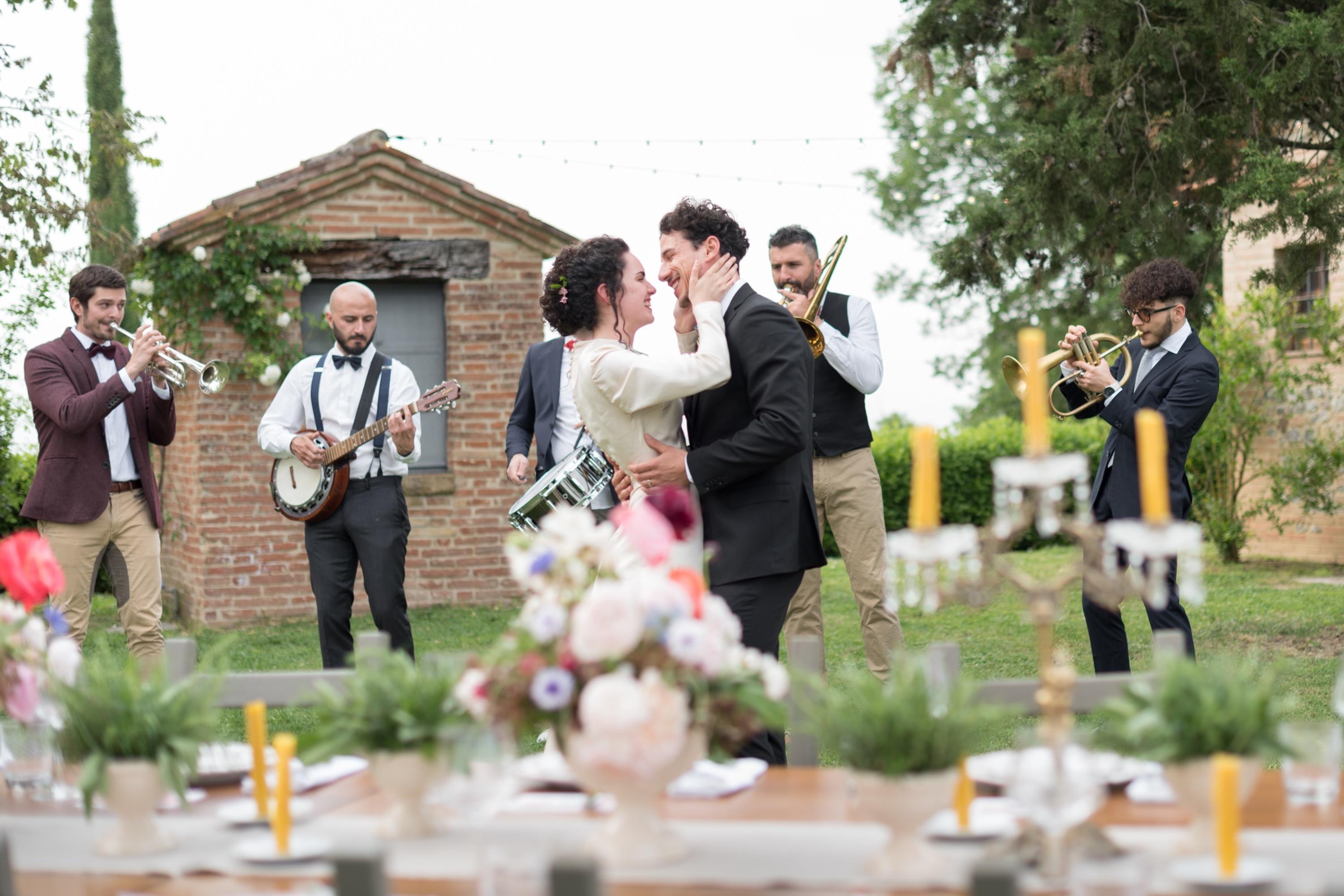 carousel-hero-element image-0